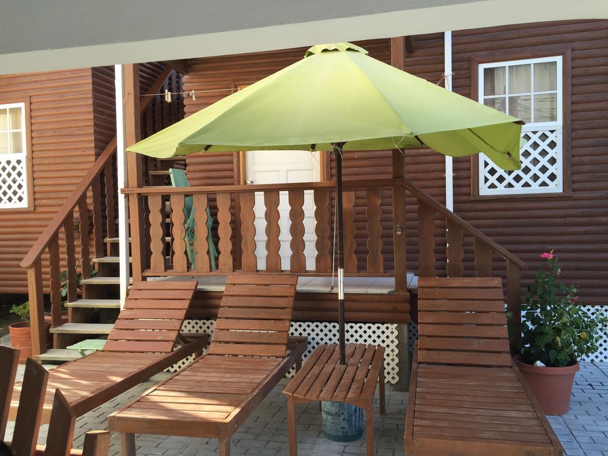 Blue Wave Guest House Caye Caulker Exteriér fotografie