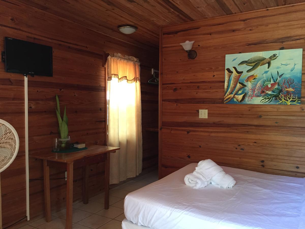 Blue Wave Guest House Caye Caulker Exteriér fotografie