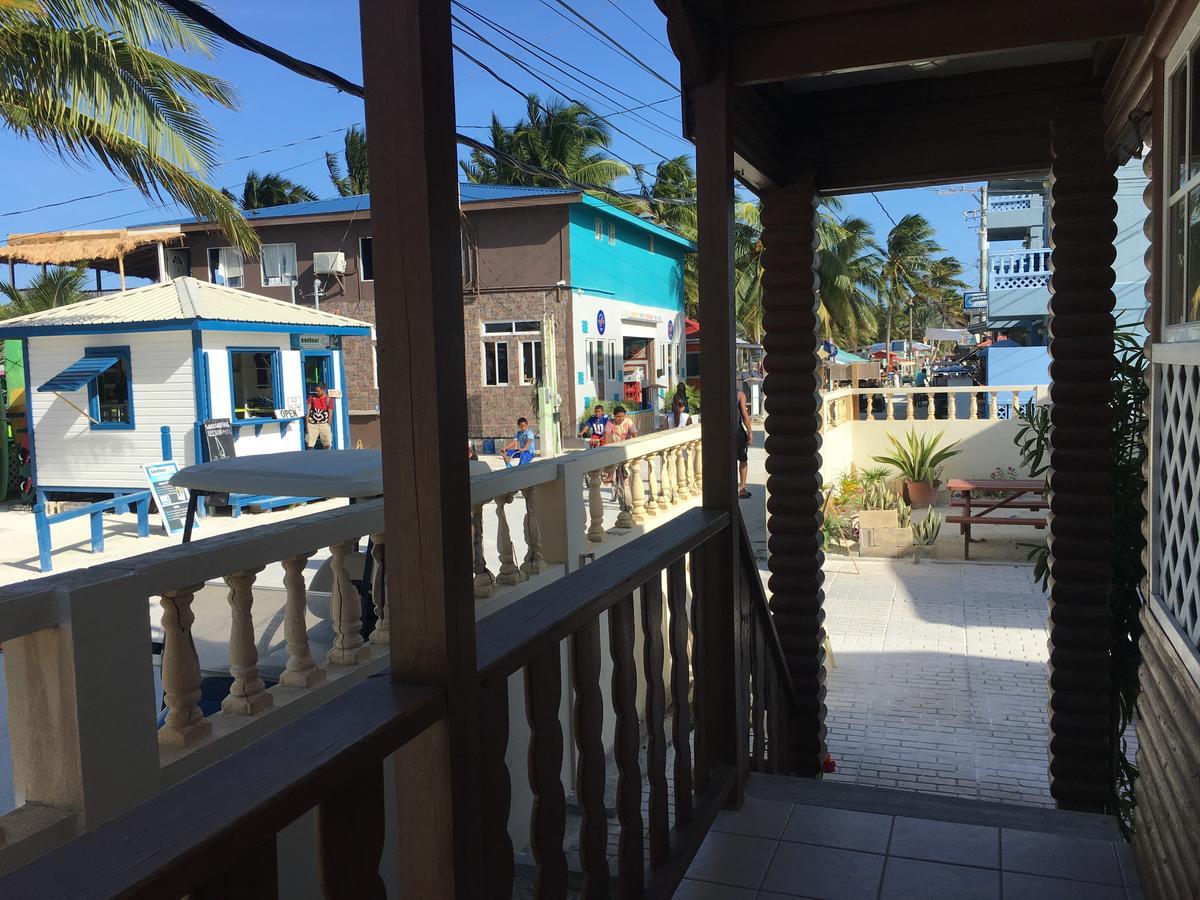 Blue Wave Guest House Caye Caulker Exteriér fotografie